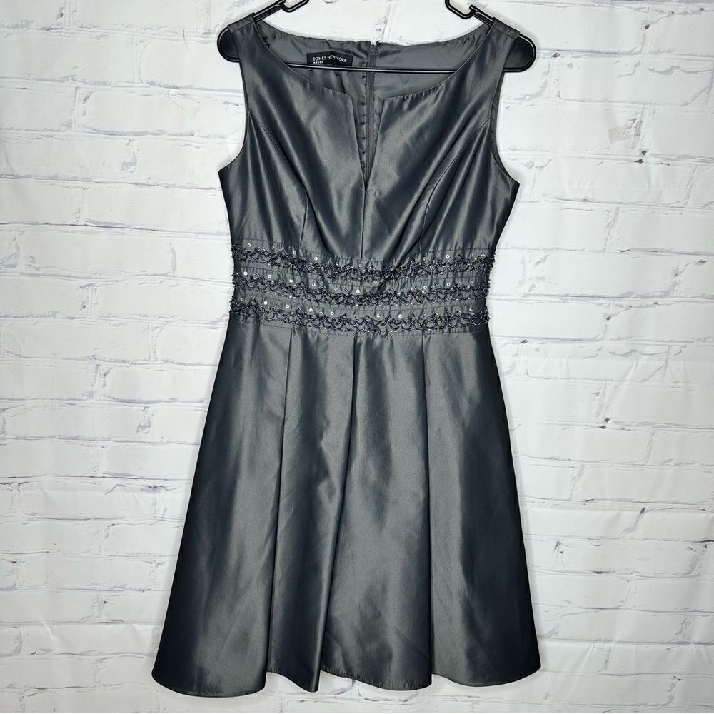 Jones New‎ York size 4 gray dress